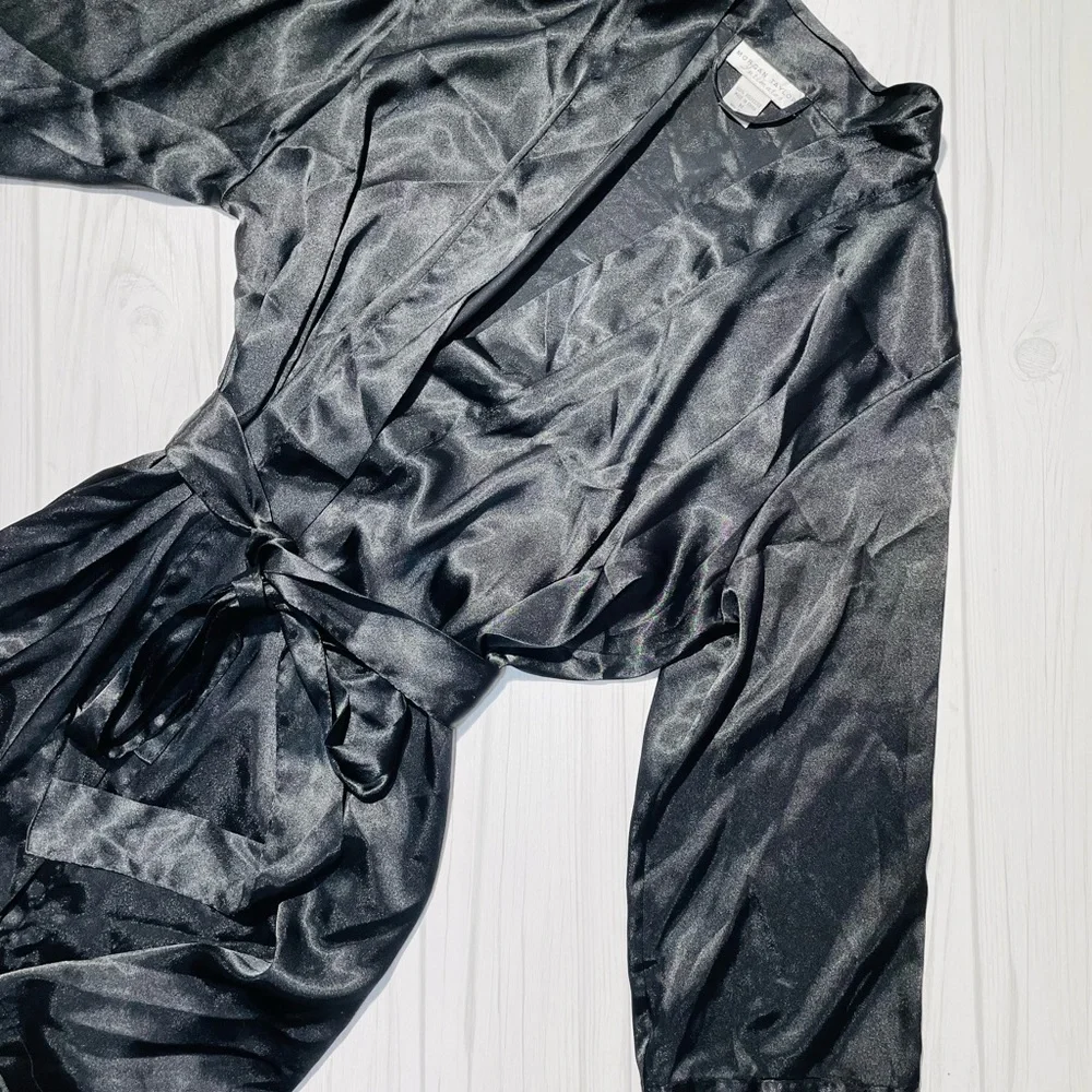 Silky Robe - Picture 3 of 5